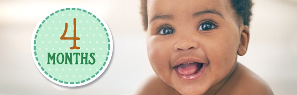 smiling infant, healthy thanks to the vaccines
